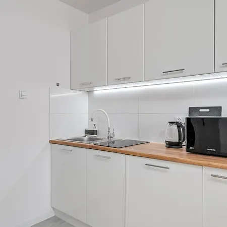 Andersena 190 A - 12 Pietro - 10 Min Cmkp - 5 Min Metro - 15 Min Centrum * Варшава
