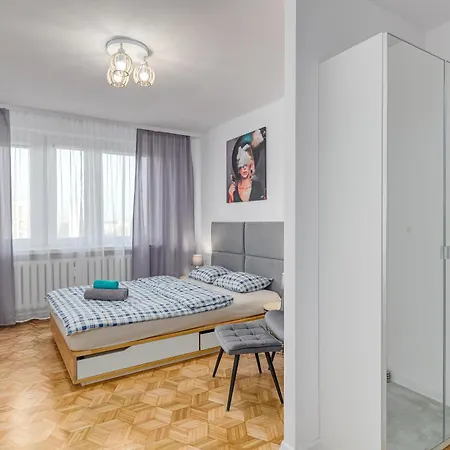Andersena 190 A - 12 Pietro - 10 Min Cmkp - 5 Min Metro - 15 Min Centrum Apartment *