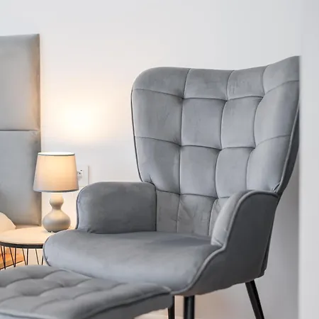 Andersena 190 A - 12 Pietro - 10 Min Cmkp - 5 Min Metro - 15 Min Centrum *